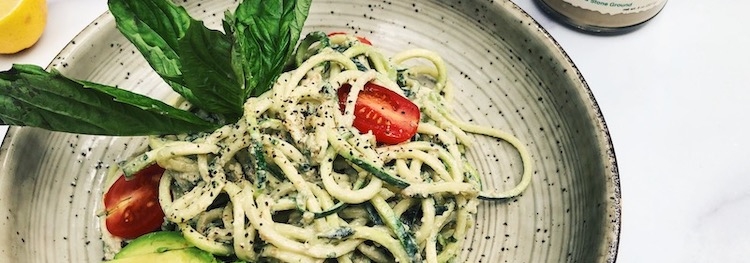 Vegan Zoodles with Creamy Pine Nut Butter Pesto (raw, paleo, keto-friendly) 
